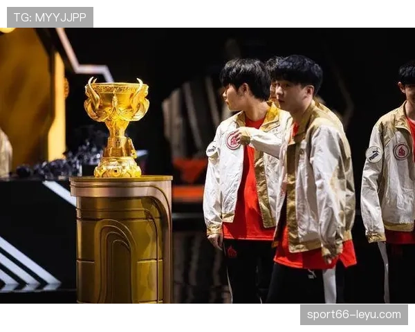 赛季回顾：高光时刻与战绩盘点，亮眼表现持续引关注