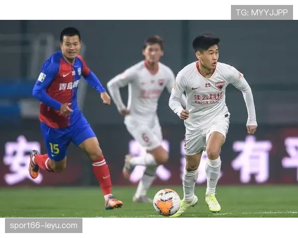 戴伟浚本赛季表现稳健,足球潜力持续提升 戴伟浚本赛季表现稳健,足球潜力持续提升