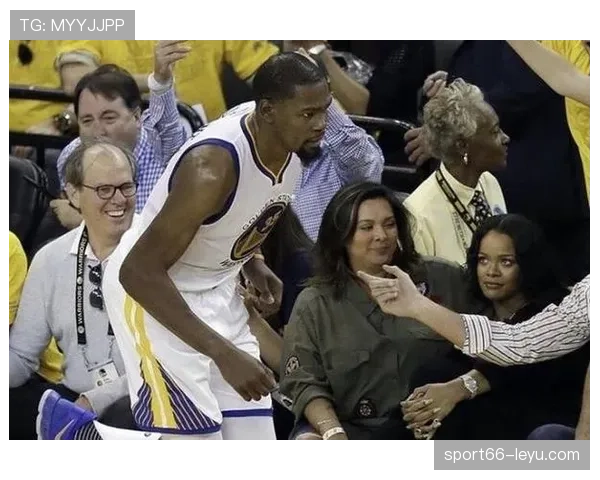 杜兰特家的冰箱里只放蛋白粉和冰水